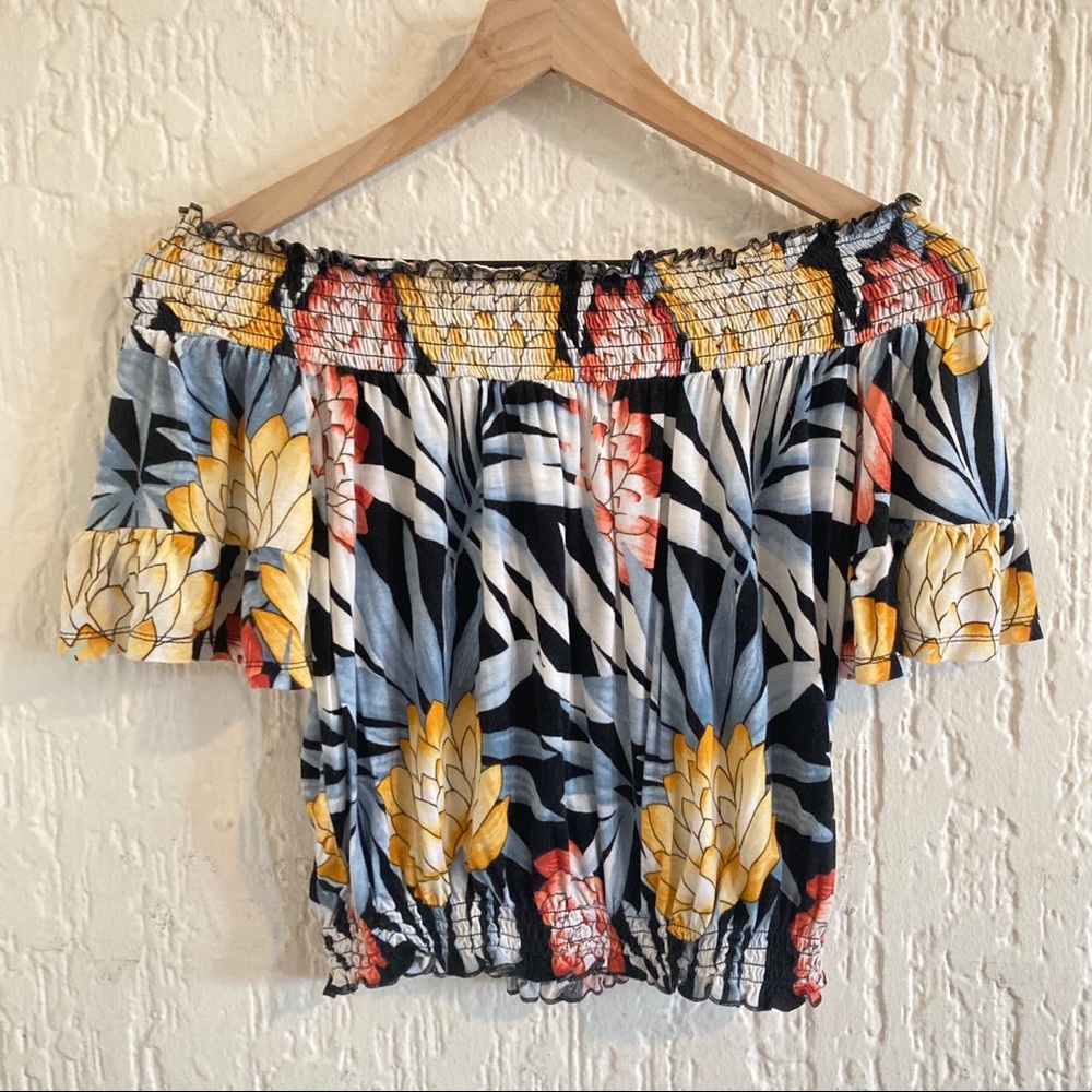 Forever 21 Off The Shoulder Tropical Print Crop Top Size Small